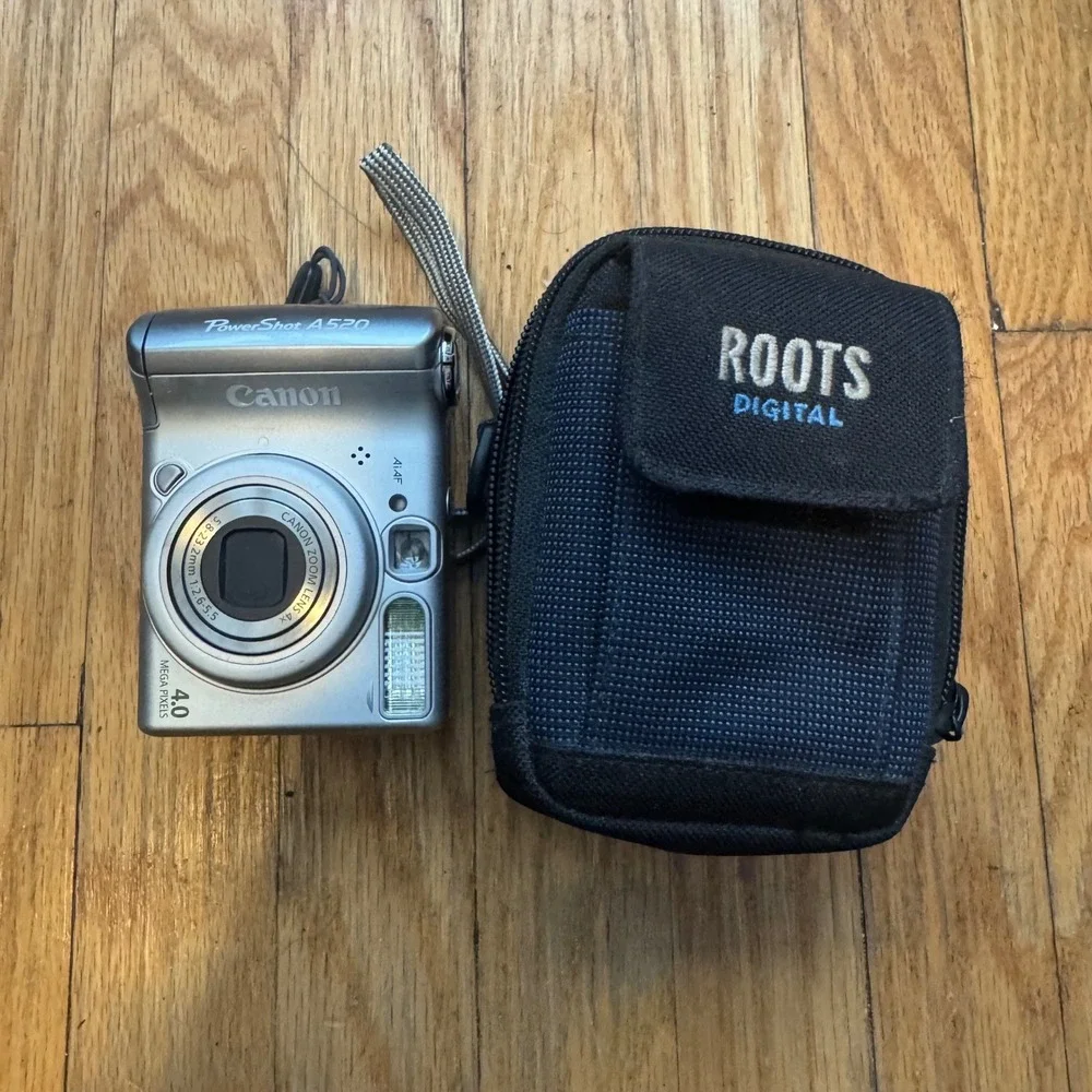 Canon PowerShot A520 Digital Camera 4.0MP 4x Zoom Silver PC1106 For Parts Repair - Picture 7 of 7